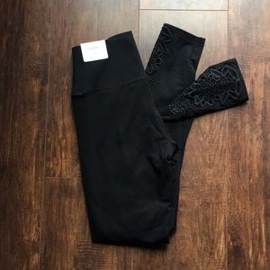 American Eagle leggings.